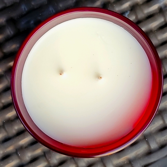 NEW Sand & Fog 'Be Your Own Kind of Beautiful' Honeysuckle Soy Candle - Picture 4 of 16